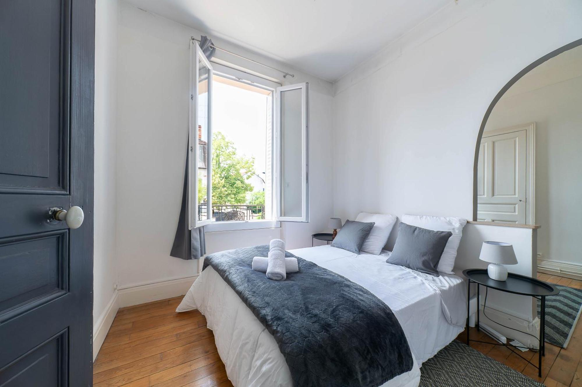 Le Rue Neuve - Appartement Calme Et Lumineux Vichy Eksteriør billede